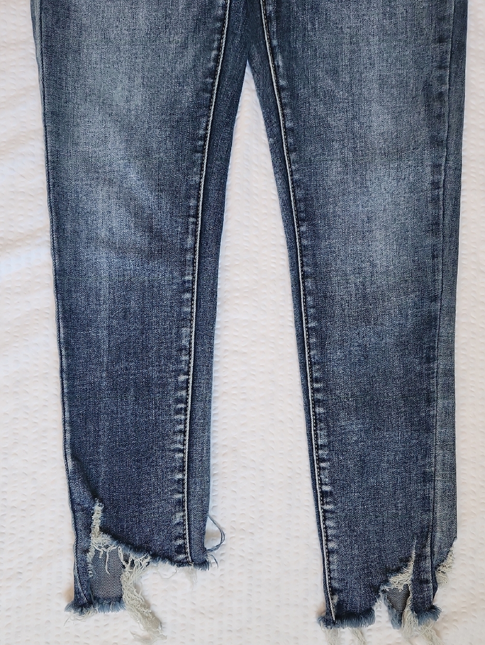 Bridge by GLY Mid Rise Ankle Skinny Crop Jeans Distressed Ripped Chewed Hem 24 - Picture 3 of 11